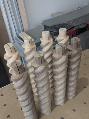 Rotini Stool